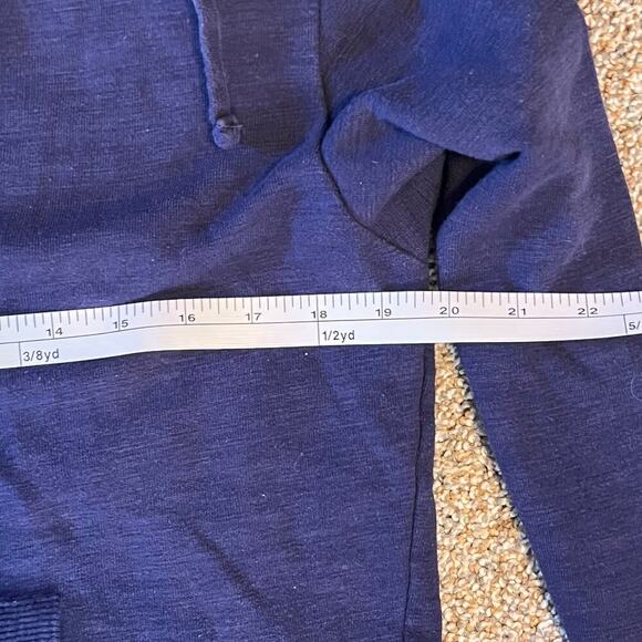 Ariat Women's Navy Blue Hoodie. Skull Button Snap Front, Kangaroo Pouch. Size Sm - Picture 4 of 8